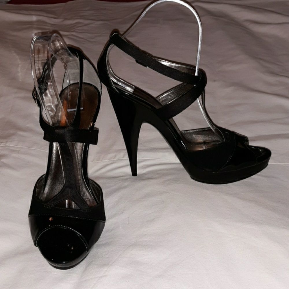 Kelly &‎ Katie Patent Leather Small Platform Heels